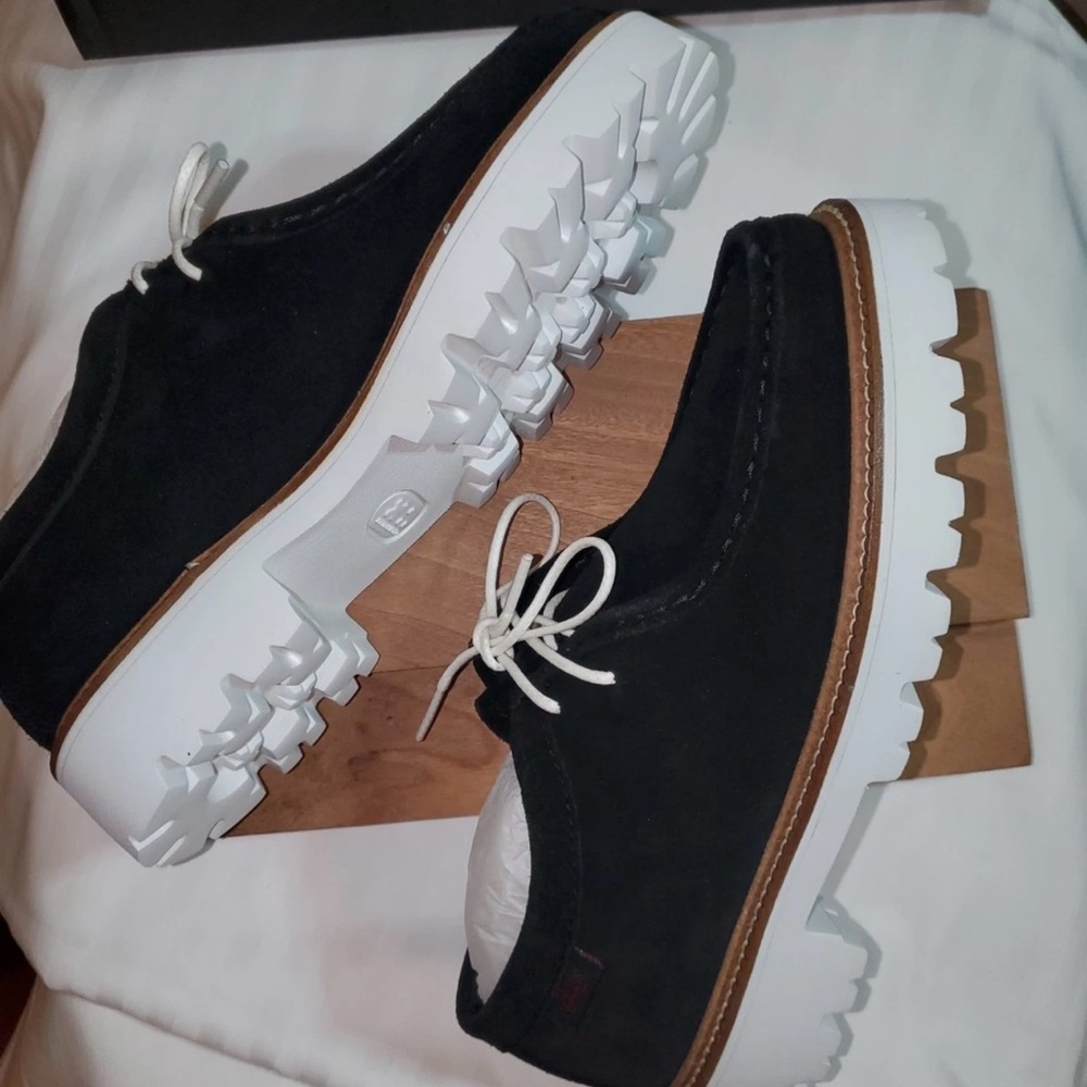 G.H.Bass Wallace Suede Lace Up Lug Sole Moc Women's Size 6.5 NIB